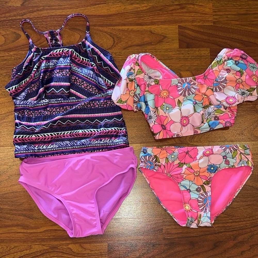 Girls swimsuits